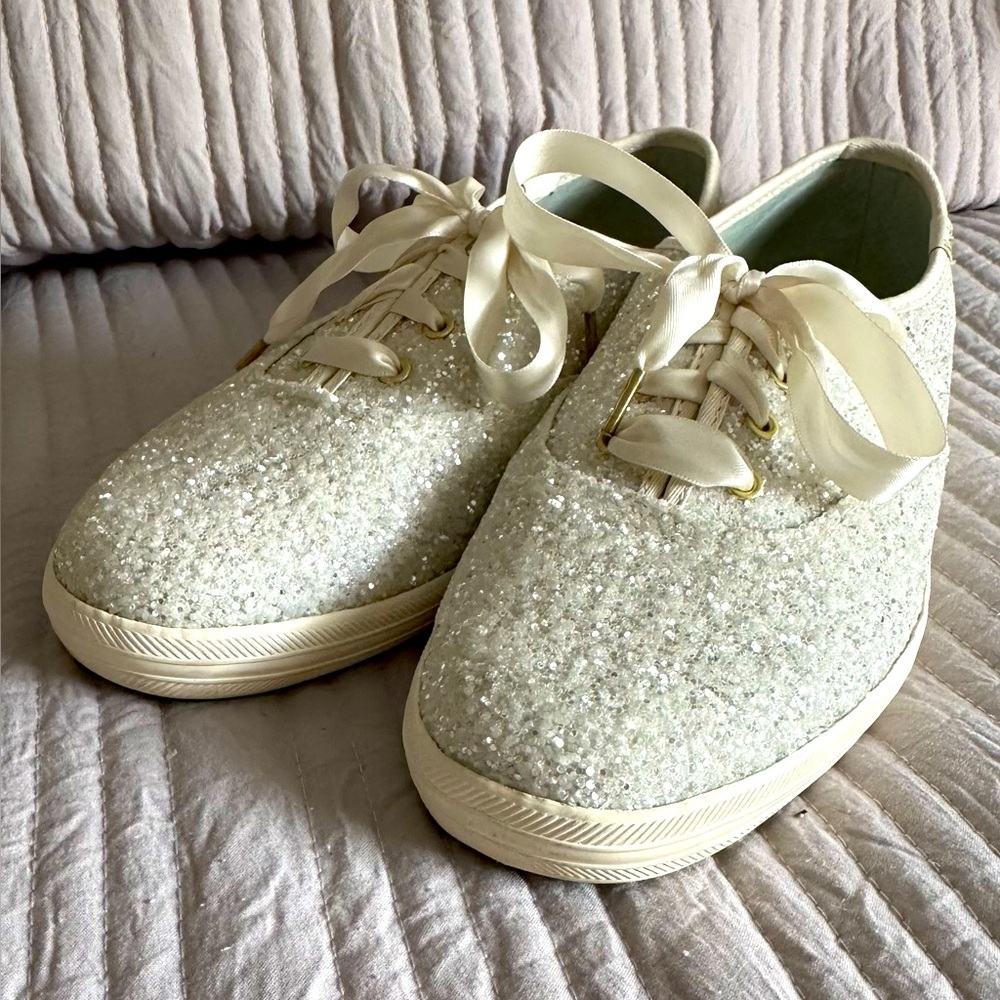 Kate Spade Keds Sparkling Cream tennies size 8